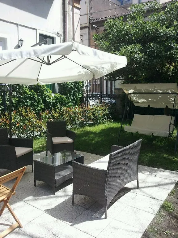 Bed and Breakfast Dimora Novecento Катания Отель типа 